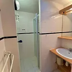 Agreable Maisonnette Piscine Collective 4idp3031 르발카레스